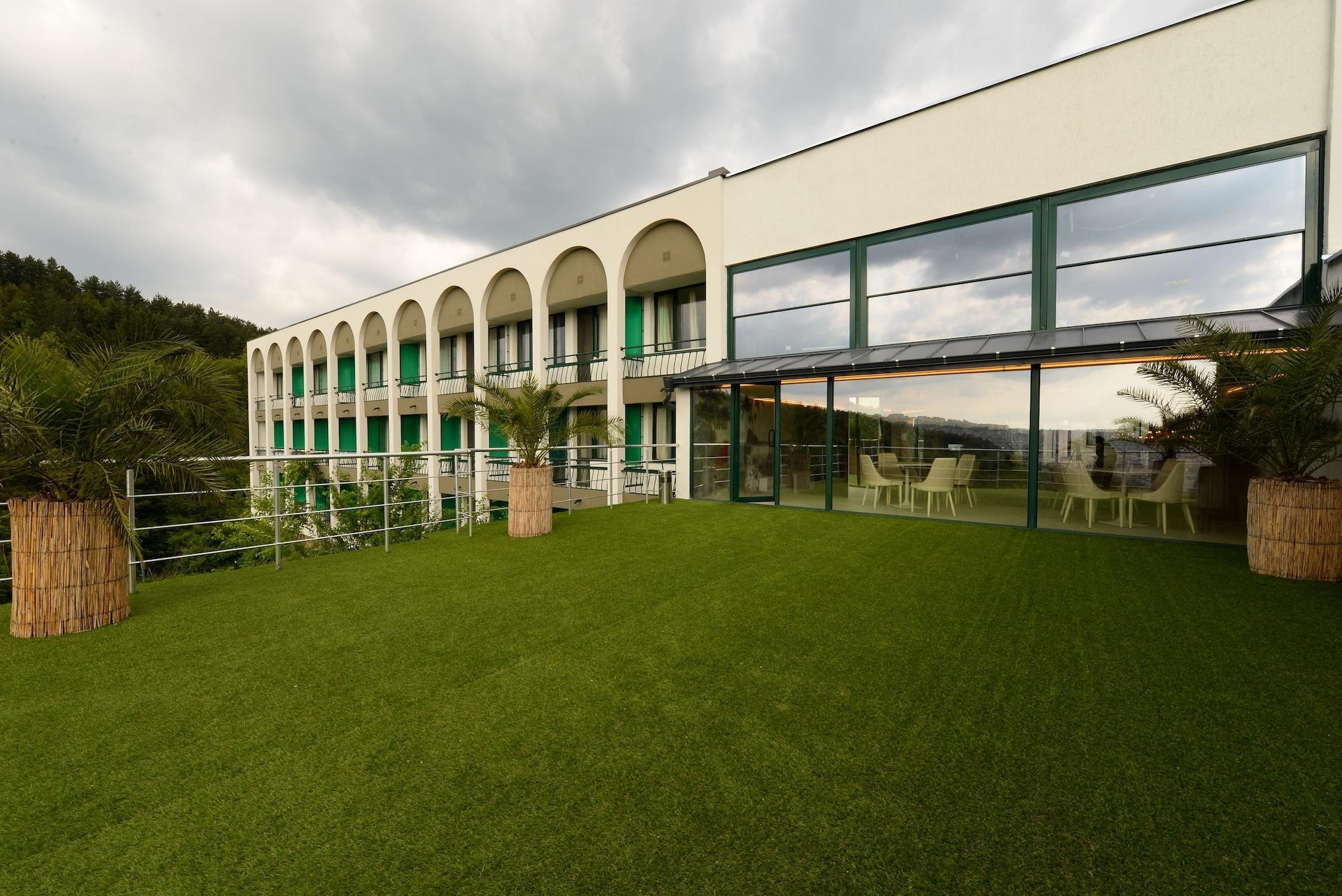 Park Hotel Raya Garden - Free Parking Veliko Tarnovo Extérieur photo