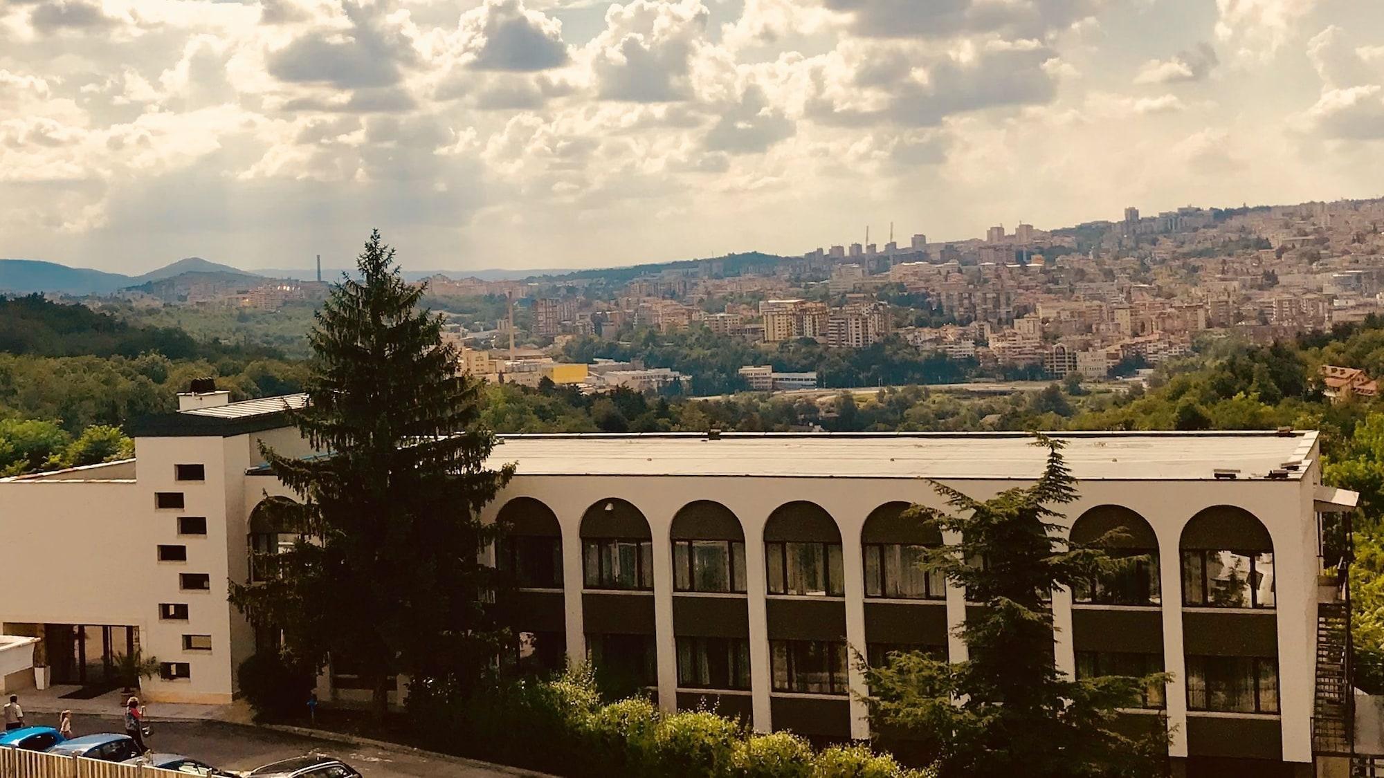 Park Hotel Raya Garden - Free Parking Veliko Tarnovo Extérieur photo
