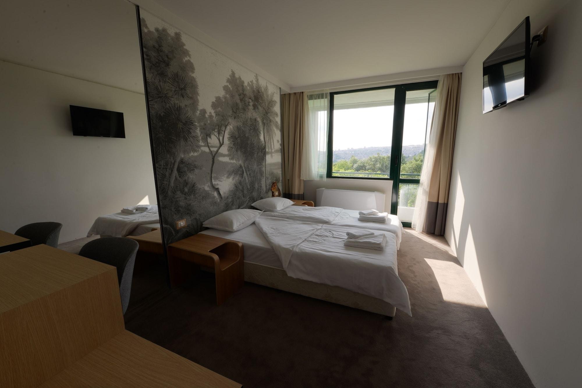 Park Hotel Raya Garden - Free Parking Veliko Tarnovo Extérieur photo