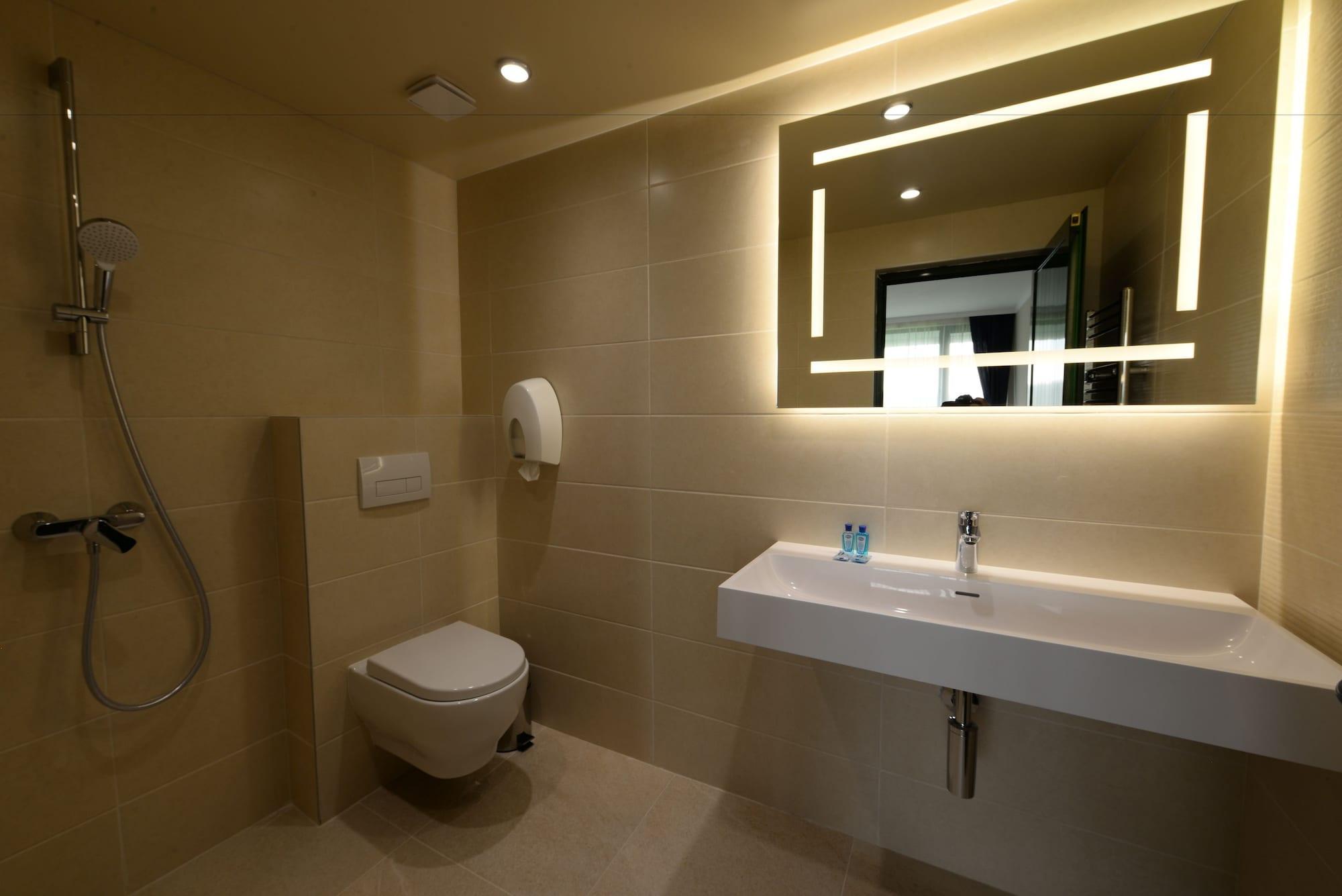 Park Hotel Raya Garden - Free Parking Veliko Tarnovo Extérieur photo