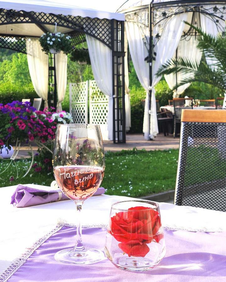 Park Hotel Raya Garden - Free Parking Veliko Tarnovo Extérieur photo